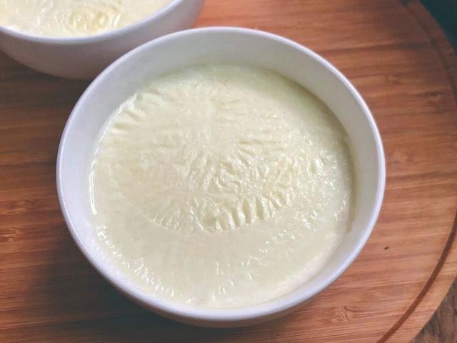 牛奶上的那層奶皮，是精華還是脂肪？